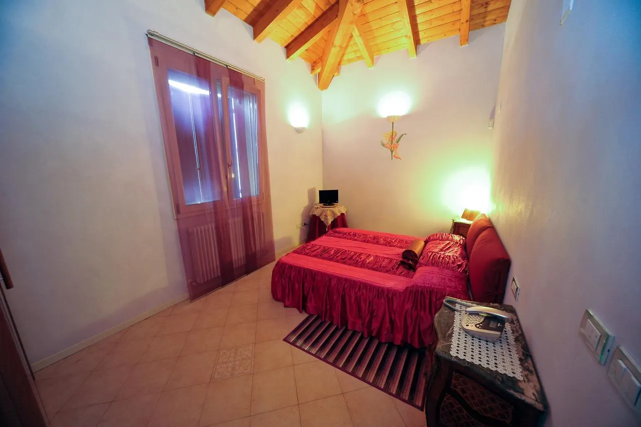 La Corte Splendente Castello d'Argile Bed & Breakfast